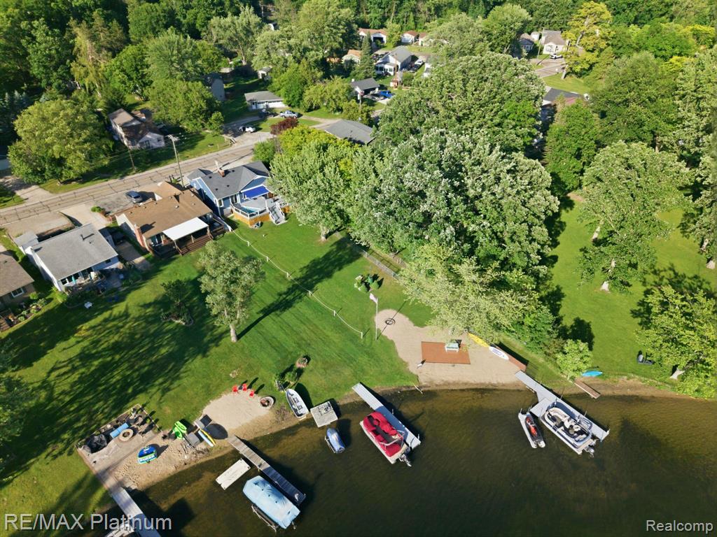 1612 South Hughes Road Brighton, MI 48114 - Photo 44 of 53