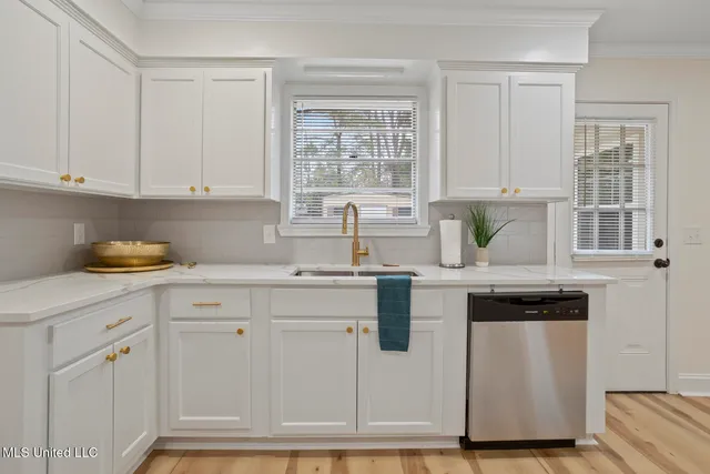 $215,000 | 1218 Springdale Drive, Jackson, MS 39211