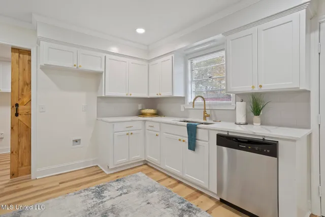 $215,000 | 1218 Springdale Drive, Jackson, MS 39211