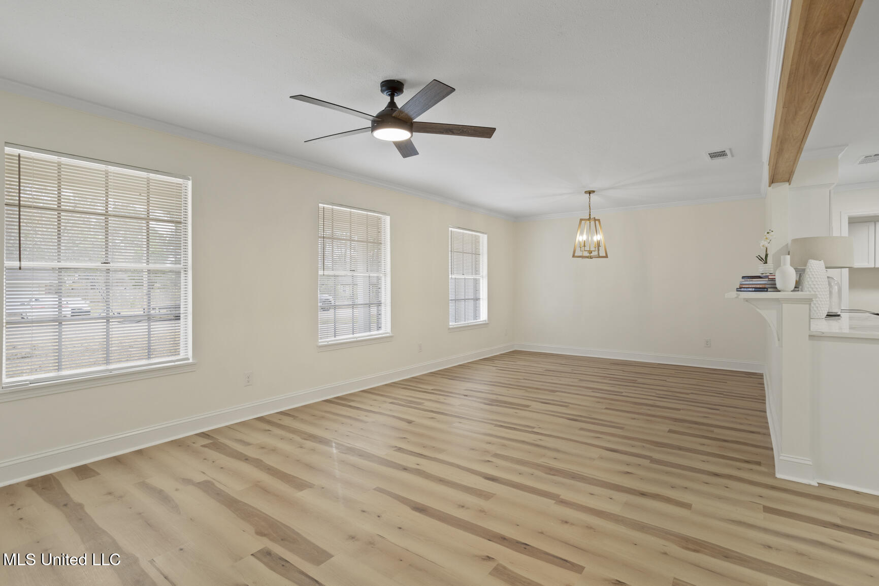 1218 Springdale Drive Jackson, MS 39211 - Photo 7 of 36 1218 Springdale Dr