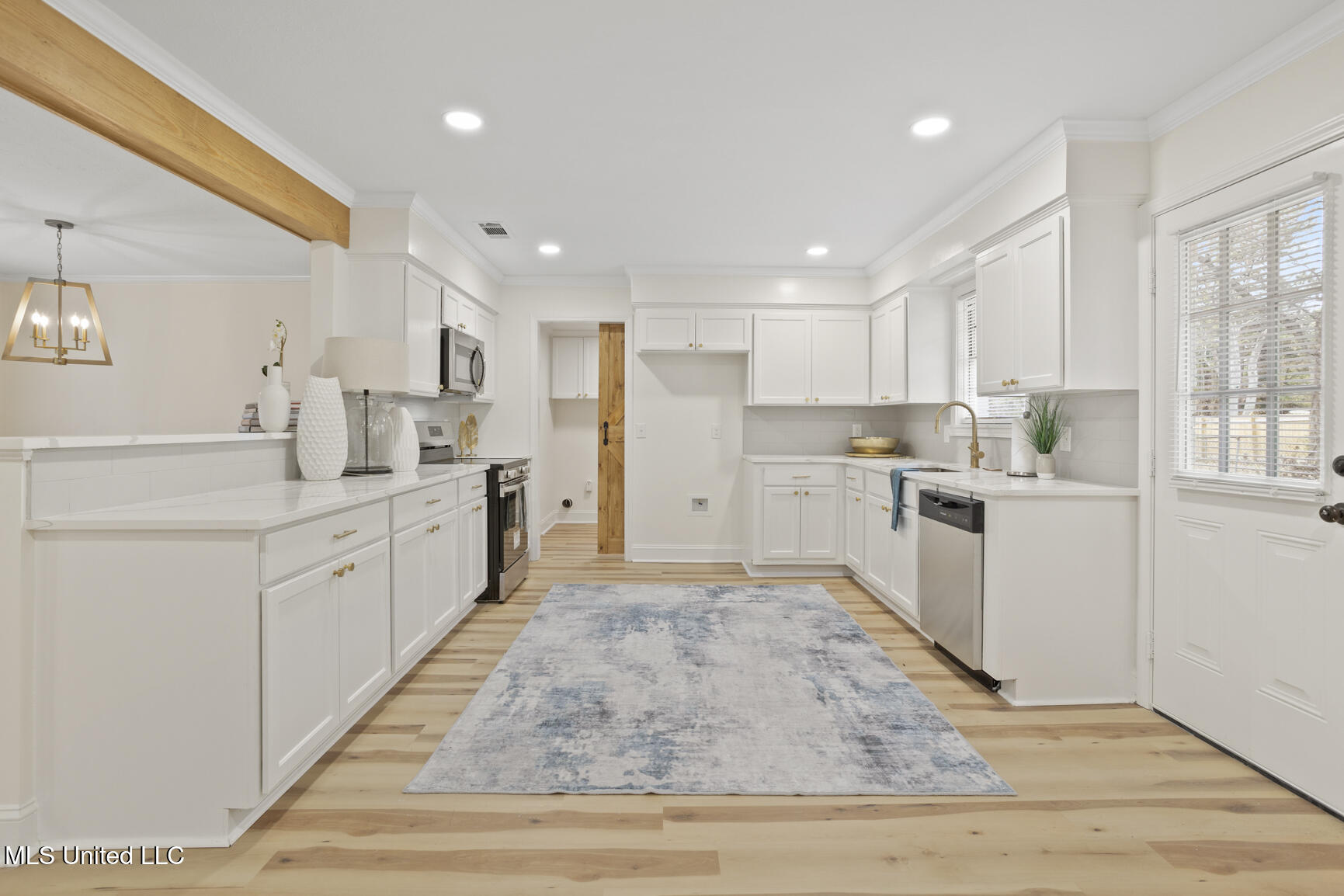 1218 Springdale Drive Jackson, MS 39211 - Photo 8 of 36 1218 Springdale Dr