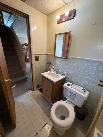 a view of entryway and hall