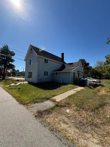 a house view with a outdoor space