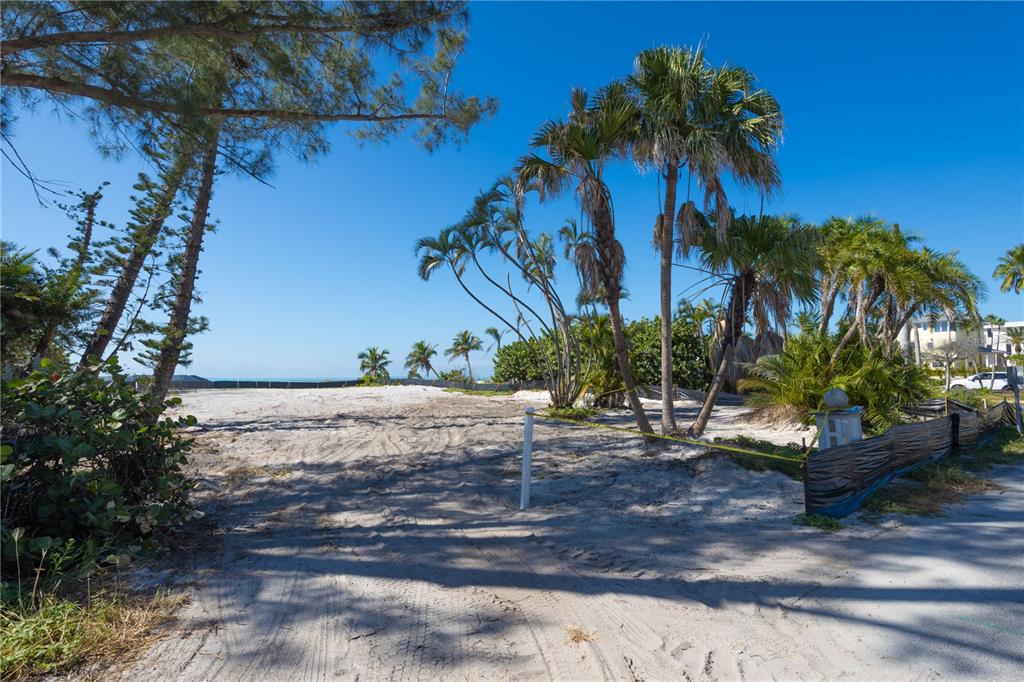 6429 Gulfside Road Longboat Key, FL 34228 - Photo 13 of 20 a view of a backyard of a house
