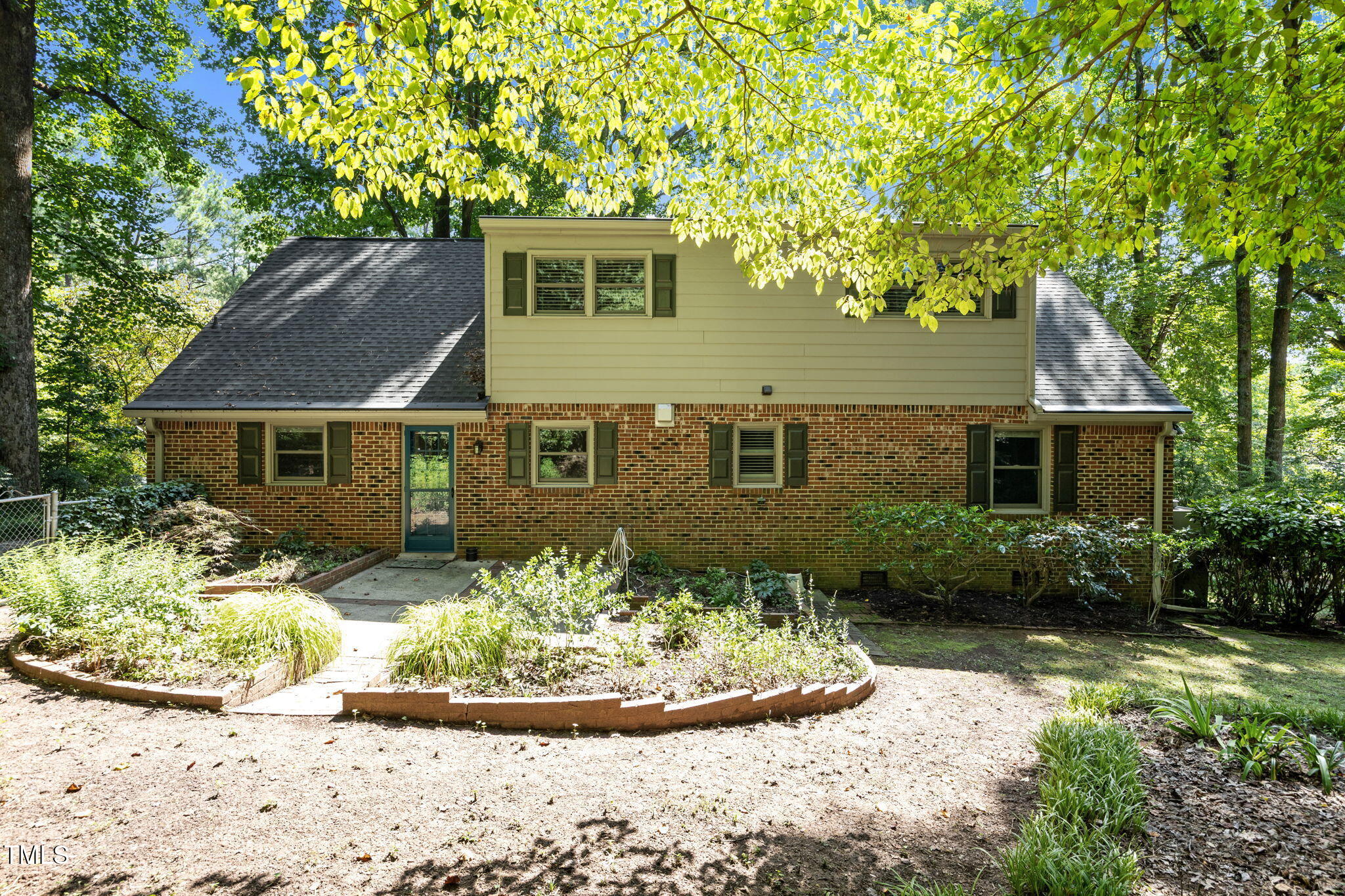 6925 Valley Lake Drive Raleigh, NC 27612 - Photo 34 of 51 6-web-or-mls-IMG_2571