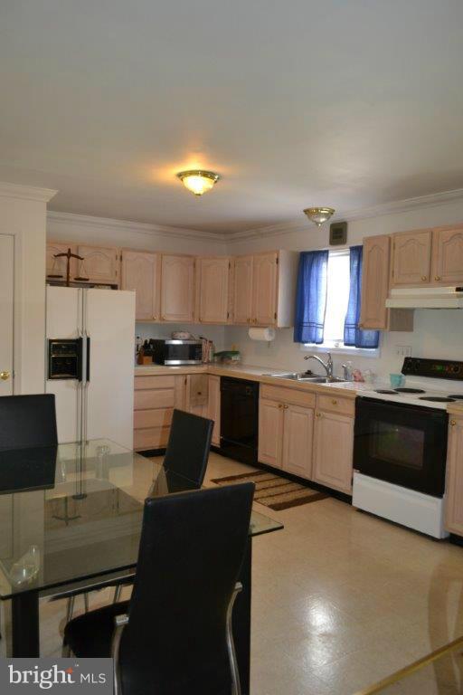 40 Ayers Drive Rising Sun, MD 21911 - Photo 7 of 30 Spacious Kitchen offer plenty of room for table