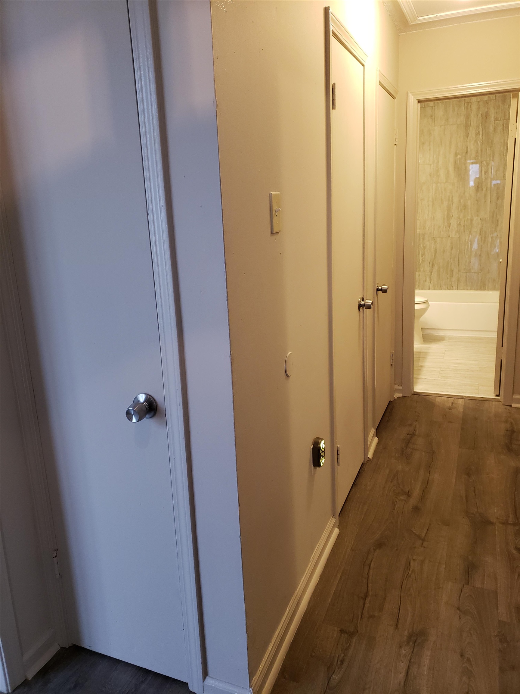 2596 Lynnfield Road Memphis, TN 38119 - Photo 3 of 23 a view of a bathroom