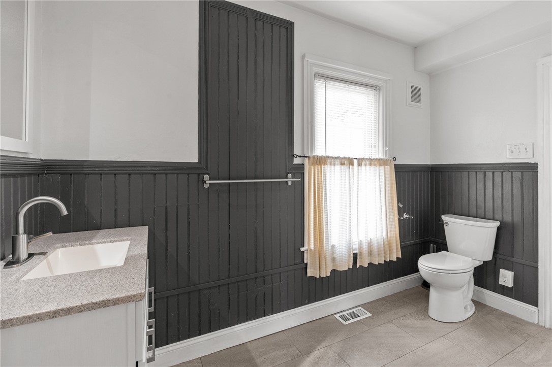 107 Spring Street Pawtucket, RI 02860 - Photo 27 of 41