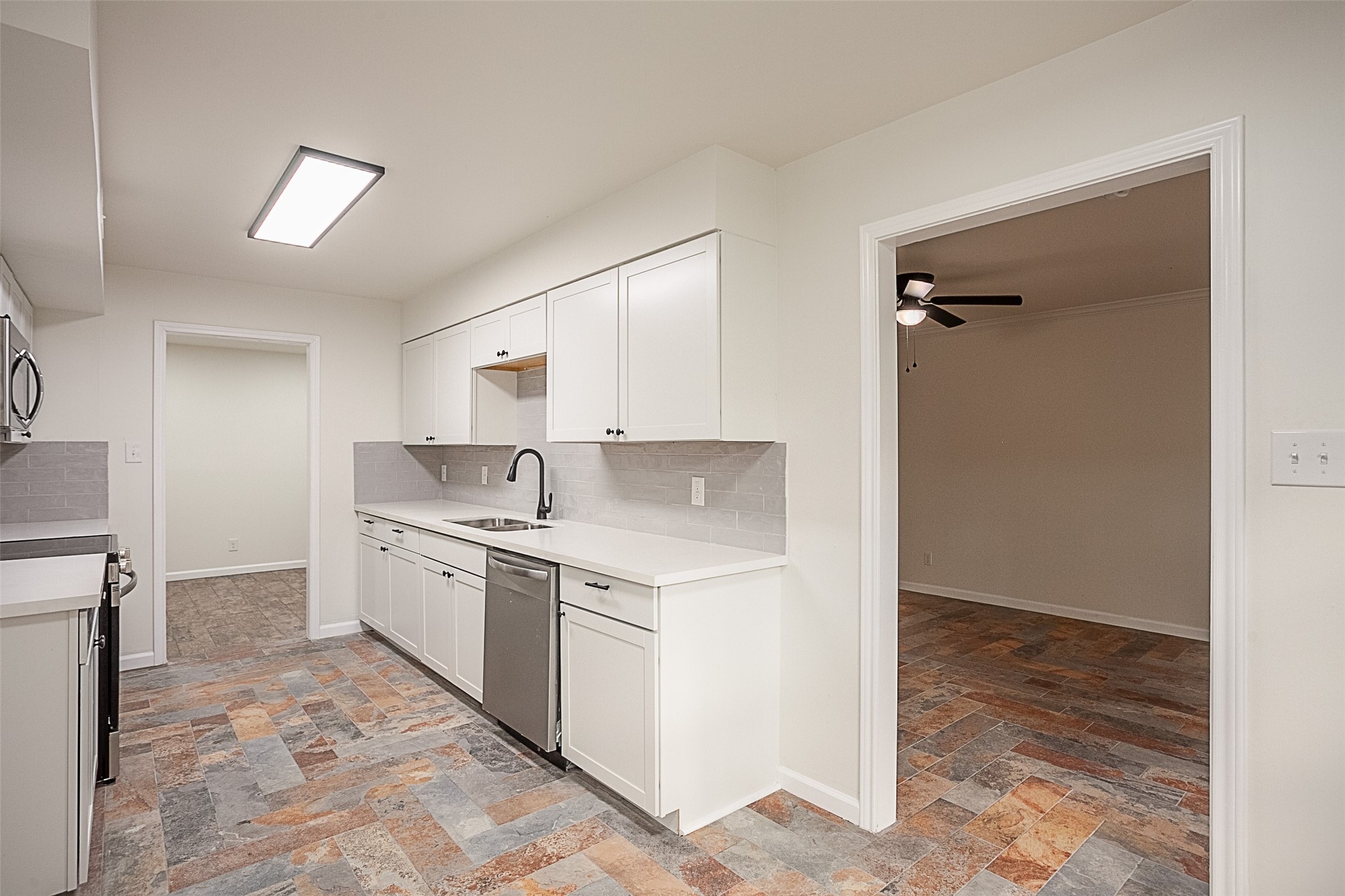 6317 Ivanhoe Lane Beaumont, TX 77706 - Photo 13 of 36