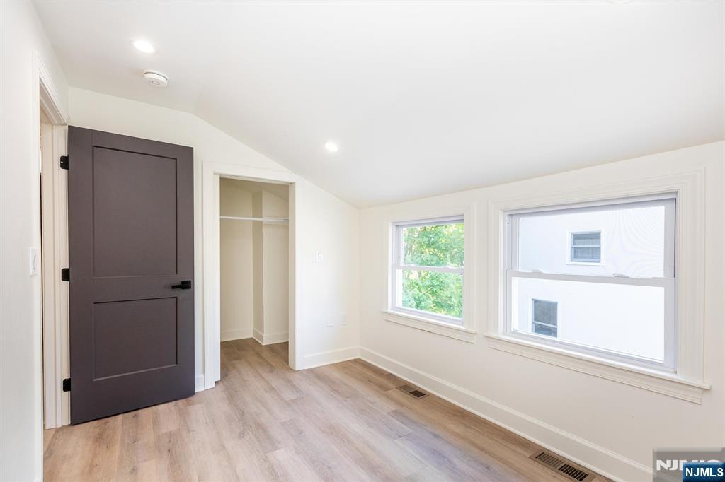 181 Valley Road Montclair, NJ 07042 - Photo 26 of 37
