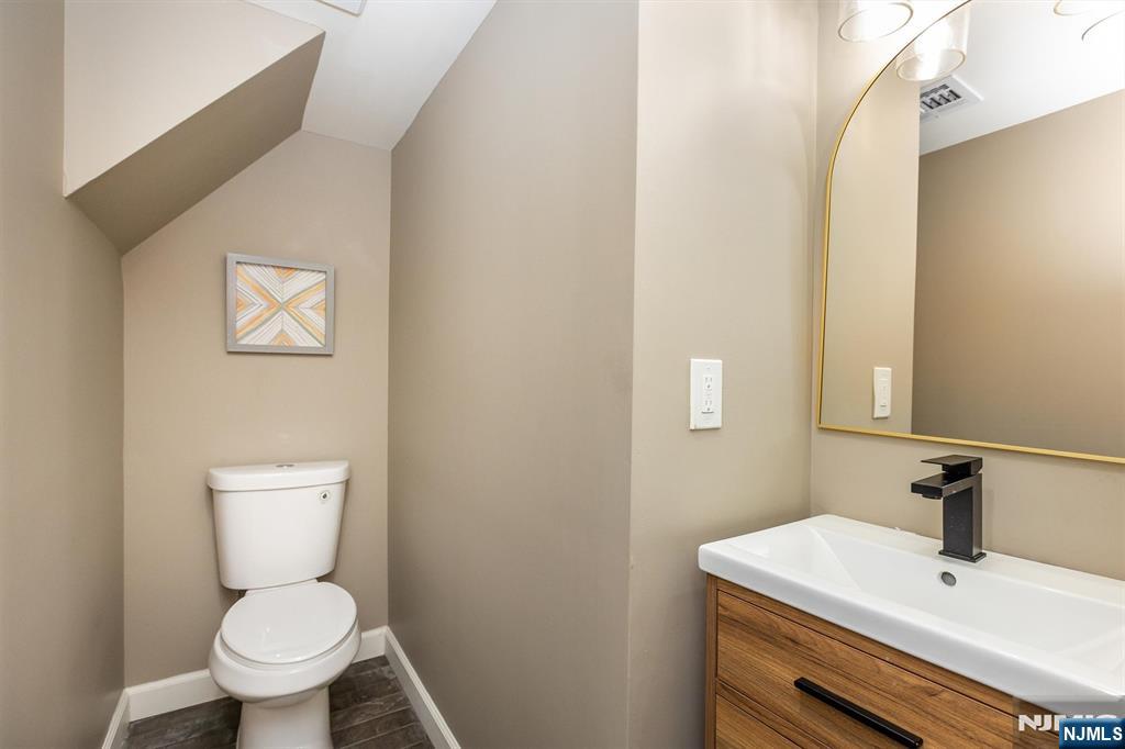 181 Valley Road Montclair, NJ 07042 - Photo 31 of 37