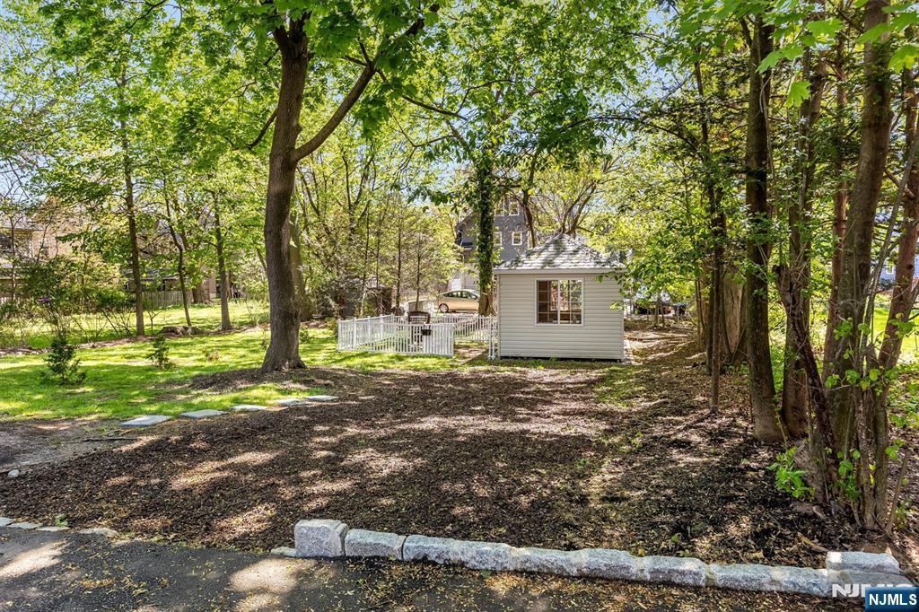 181 Valley Road Montclair, NJ 07042 - Photo 37 of 37