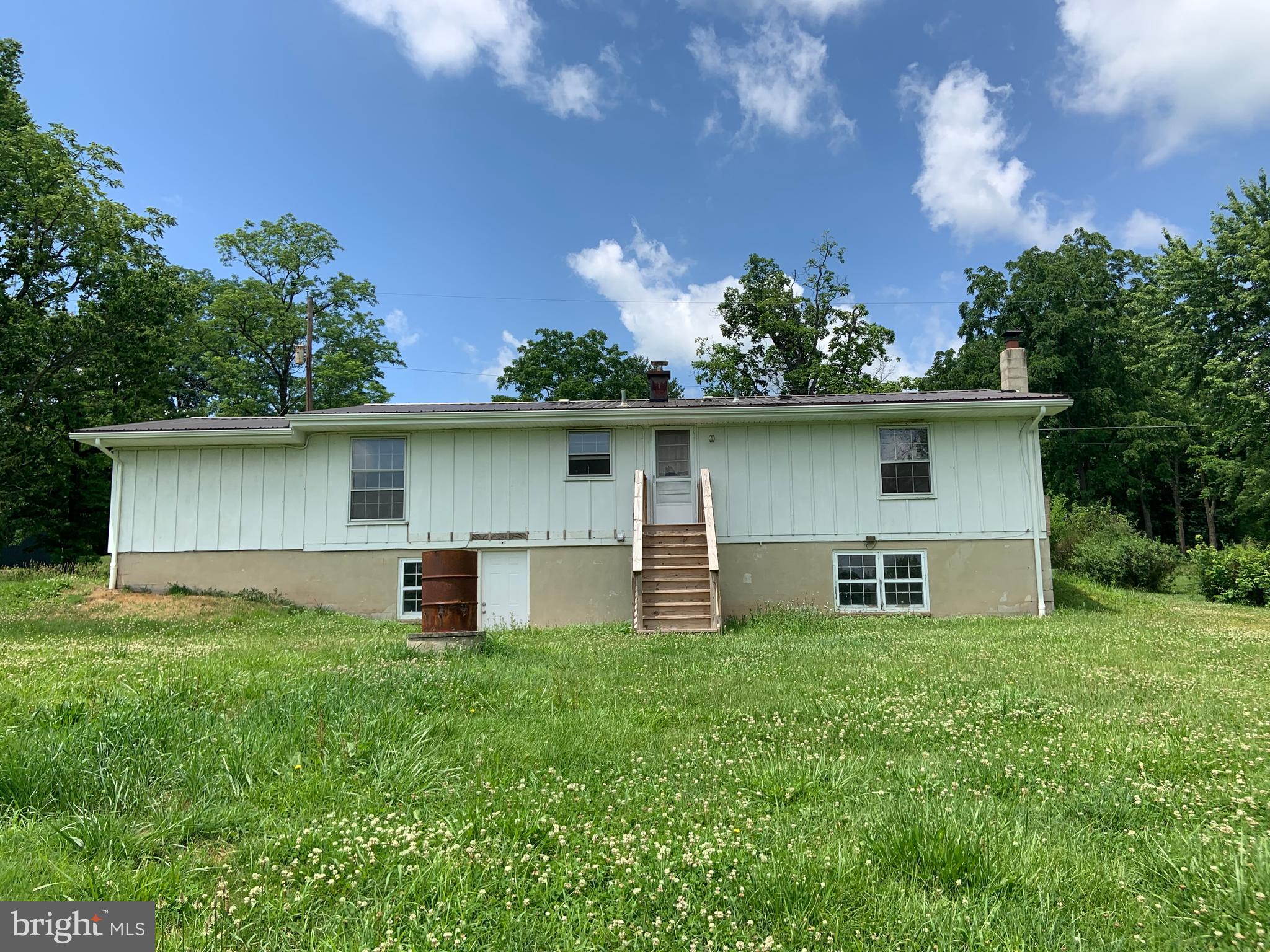 35 Mocking Bird Road Wellsville, PA 17365 - Photo 2 of 2 Gallery Image 2