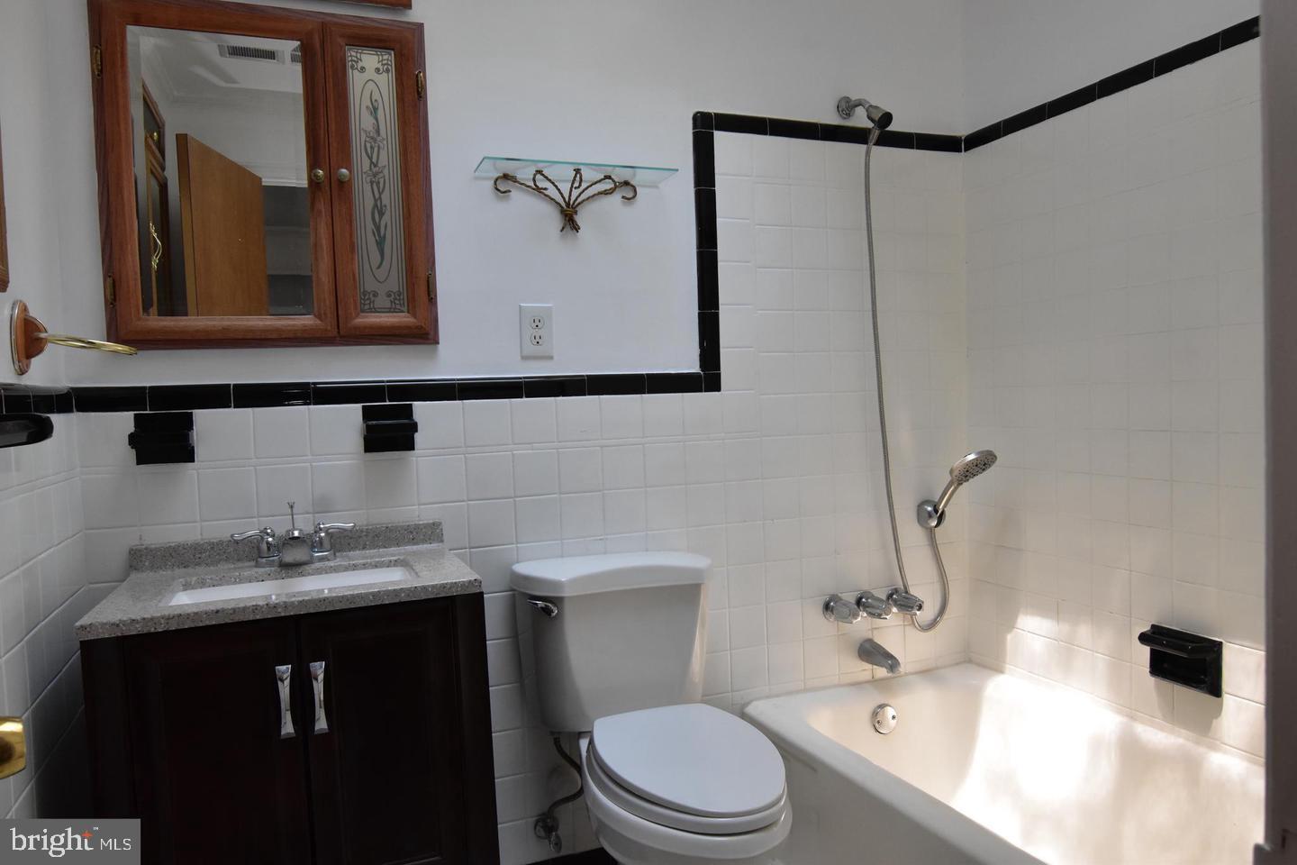 7201 Barry Road Alexandria, VA 22315 - Photo 18 of 40