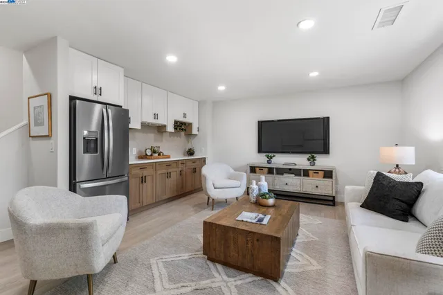 $1,798,000 | 74 Hazelnut Court, San Ramon, CA 94583