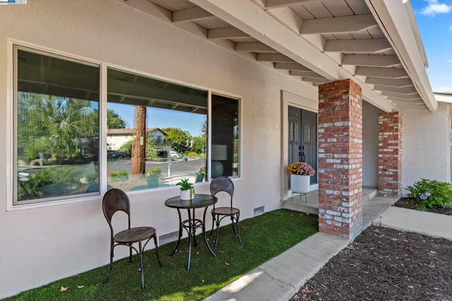 $1,798,000 | 74 Hazelnut Court, San Ramon, CA 94583