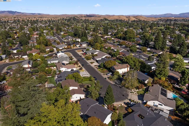 $1,798,000 | 74 Hazelnut Court, San Ramon, CA 94583