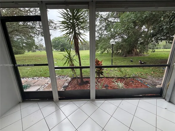 $3,250 | 3962 Inverrary Drive, Unit A3, Lauderhill, FL 33319