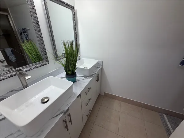 $2,990 | 3962 Inverrary Drive, Unit A3, Lauderhill, FL 33319