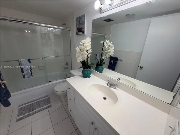 $2,990 | 3962 Inverrary Drive, Unit A3, Lauderhill, FL 33319