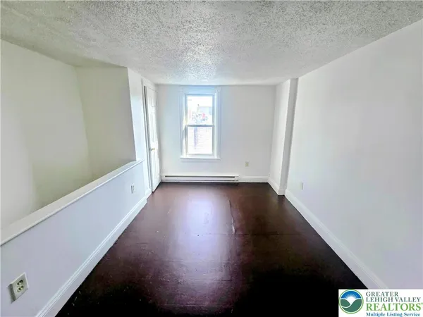 $1,500 | 416 West Whitehall Street, Allentown, PA 18102