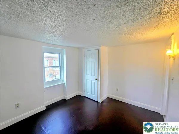 $1,500 | 416 West Whitehall Street, Allentown, PA 18102