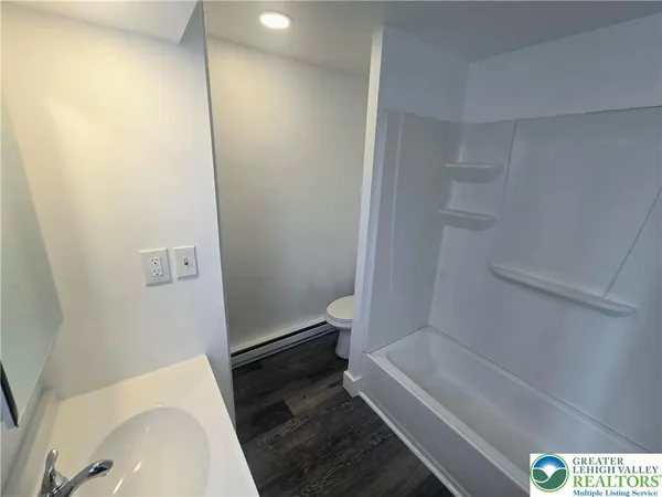 $1,500 | 416 West Whitehall Street, Allentown, PA 18102