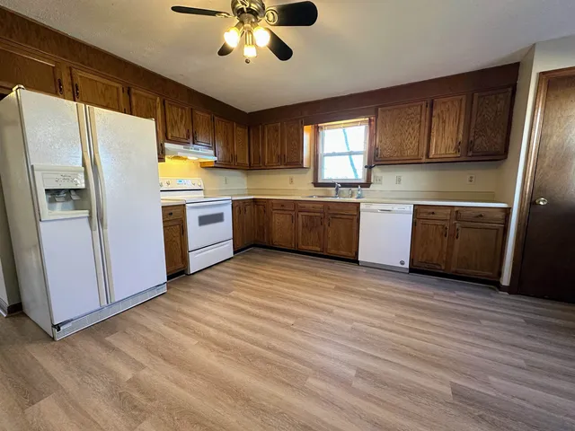 $2,000 | 33 Elwood Avenue, Unit B, Manchester, NH 03103