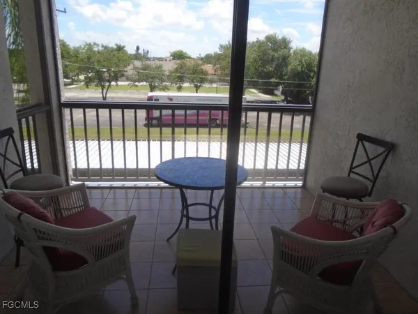 $1,475 | 2121 Collier Avenue, Unit 311, Fort Myers, FL 33901