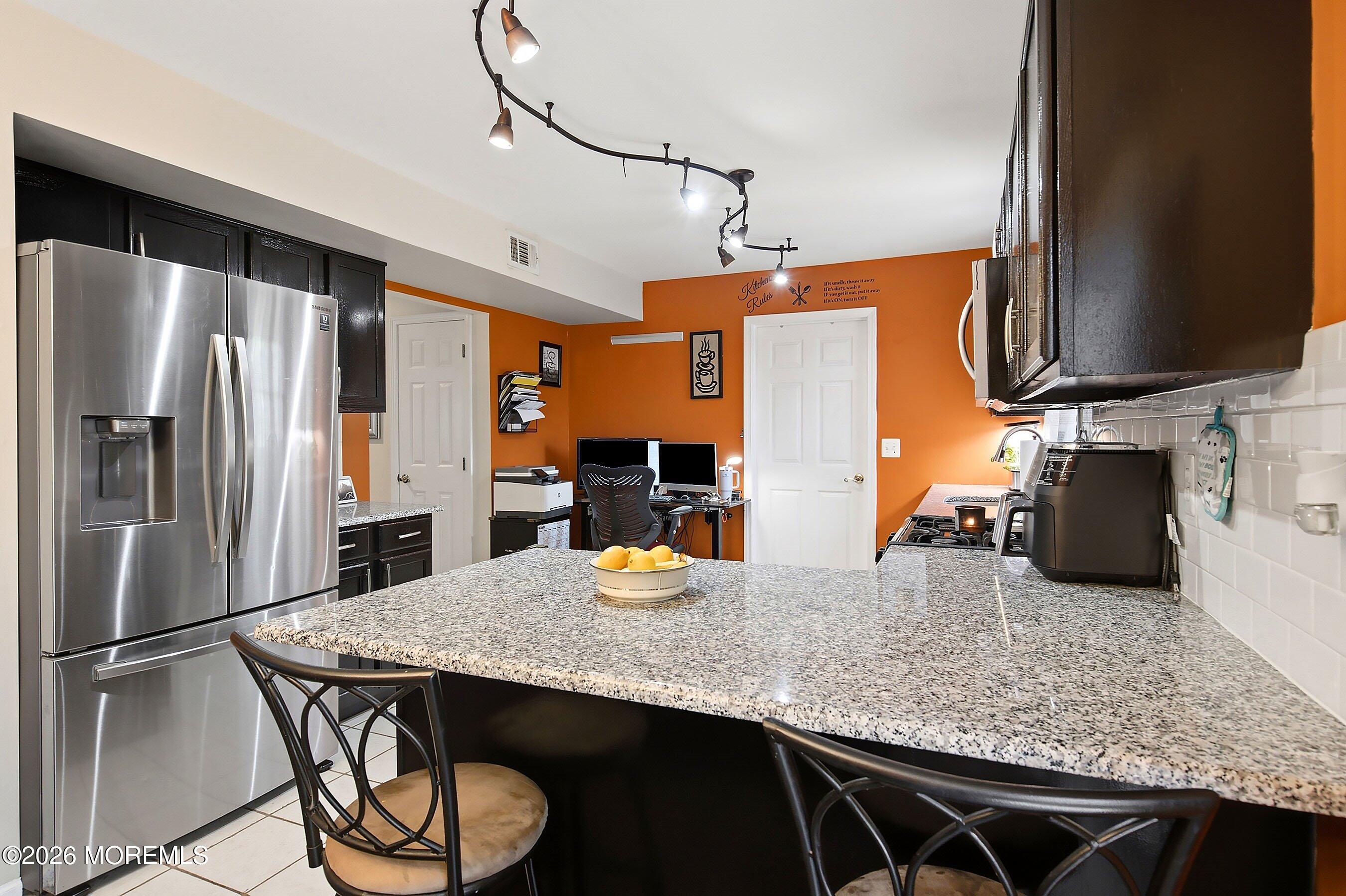 124 Yeoman Road Manahawkin, NJ 08050 - Photo 9 of 24 11-Kitchen 1B