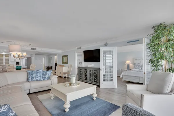 $1,350,000 | 200 South Beach Road, Unit 802, Tequesta, FL 33469