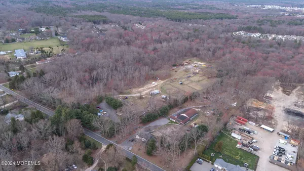 a aerial view of house with outdoor space