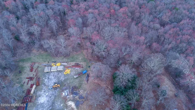 $1,500,000 | 40 Yellowbrook Road, Freehold, NJ 07728