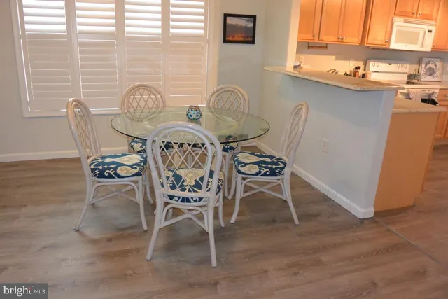 a table with a wooden floor