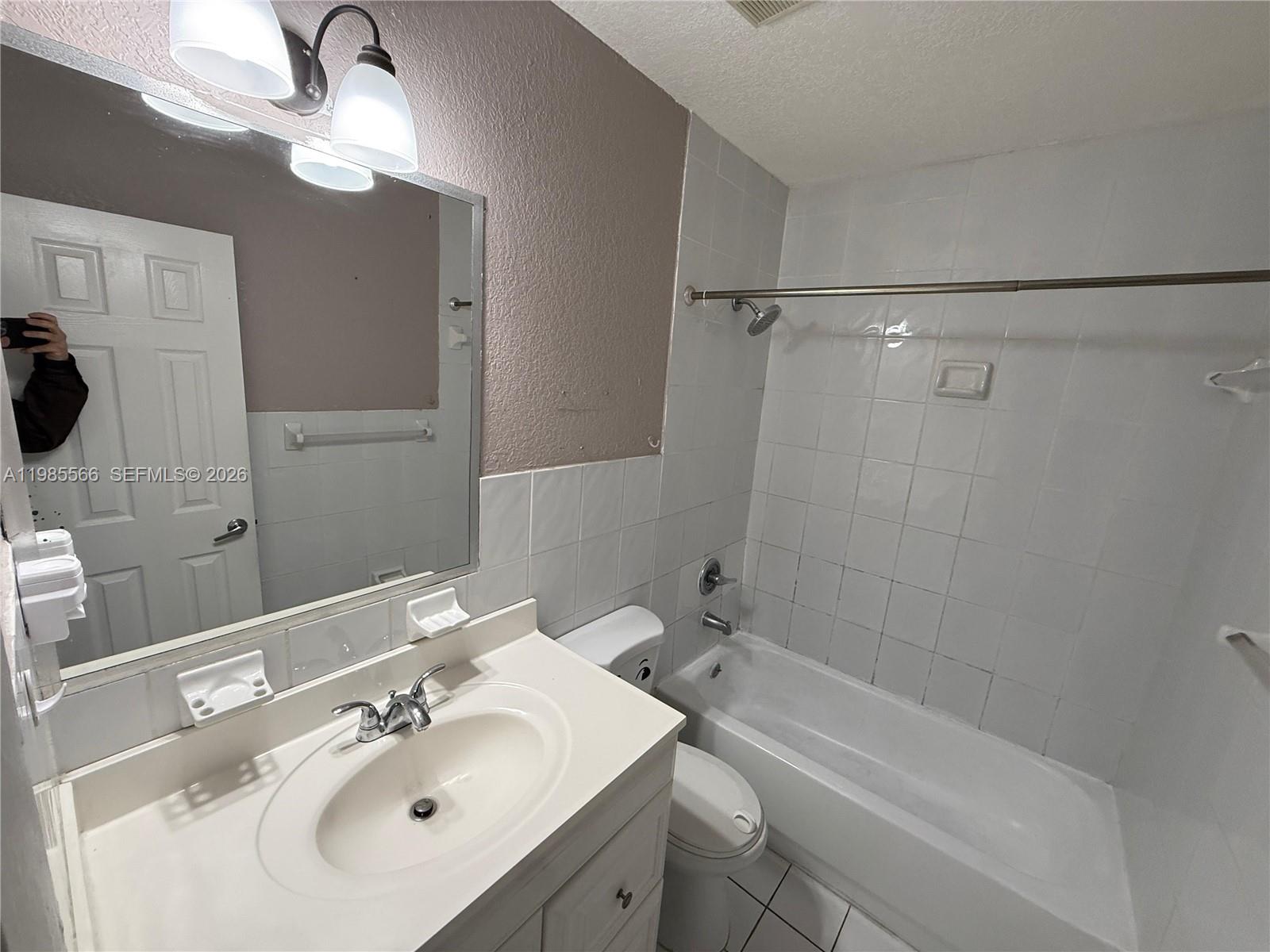 159 West 8th Street, Unit 9 Hialeah, FL 33010 - Photo 5 of 7
