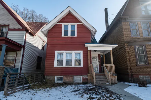 $260,000 | 206 North 37th Street, Milwaukee, WI 53208