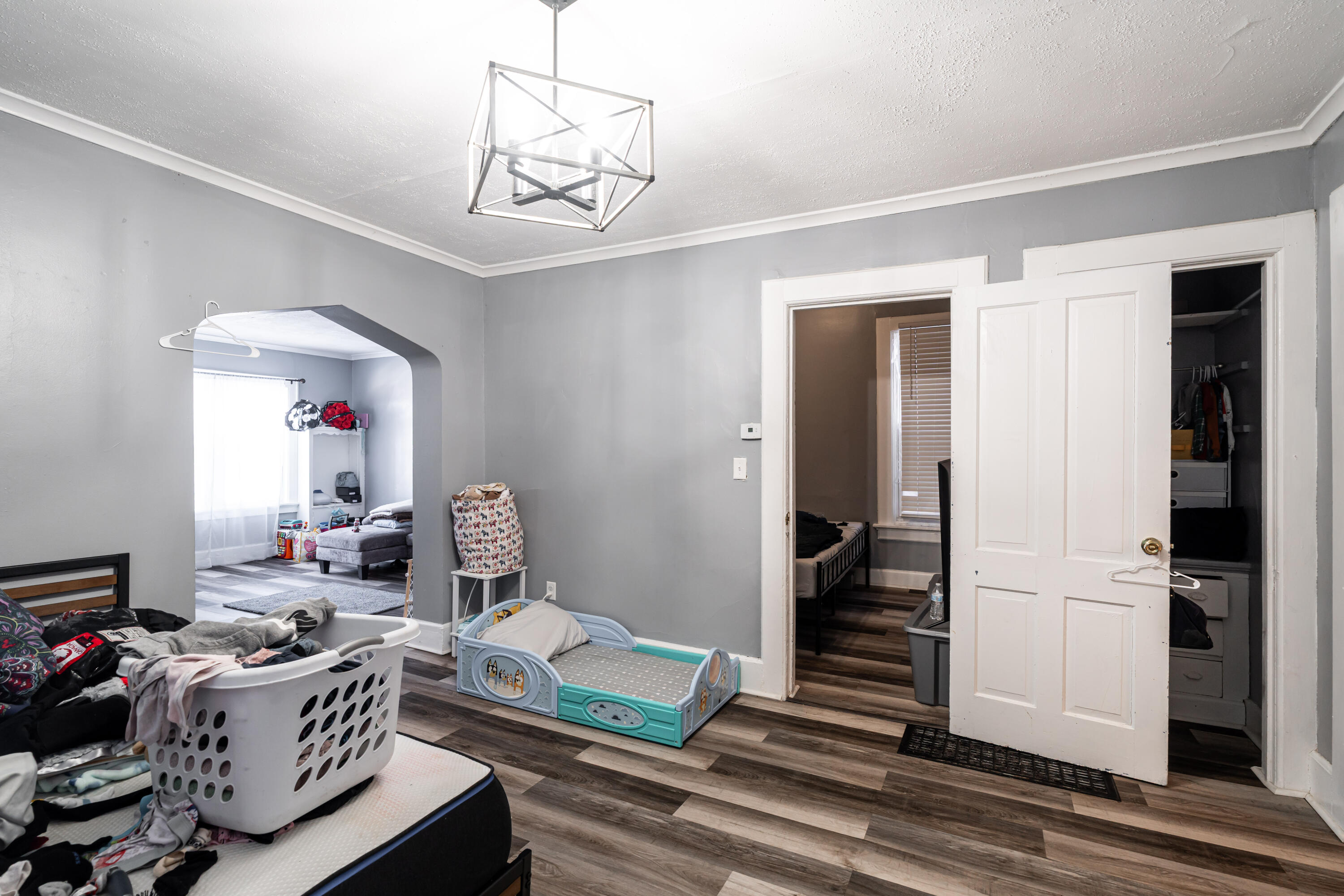 206 North 37th Street Milwaukee, WI 53208 - Photo 11 of 39 DSC02691