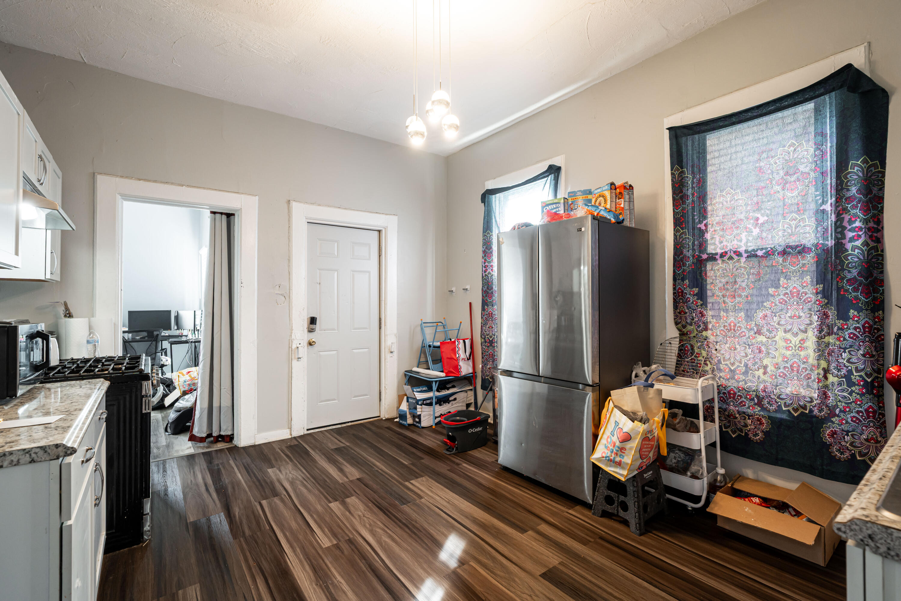 206 North 37th Street Milwaukee, WI 53208 - Photo 16 of 39 DSC02696