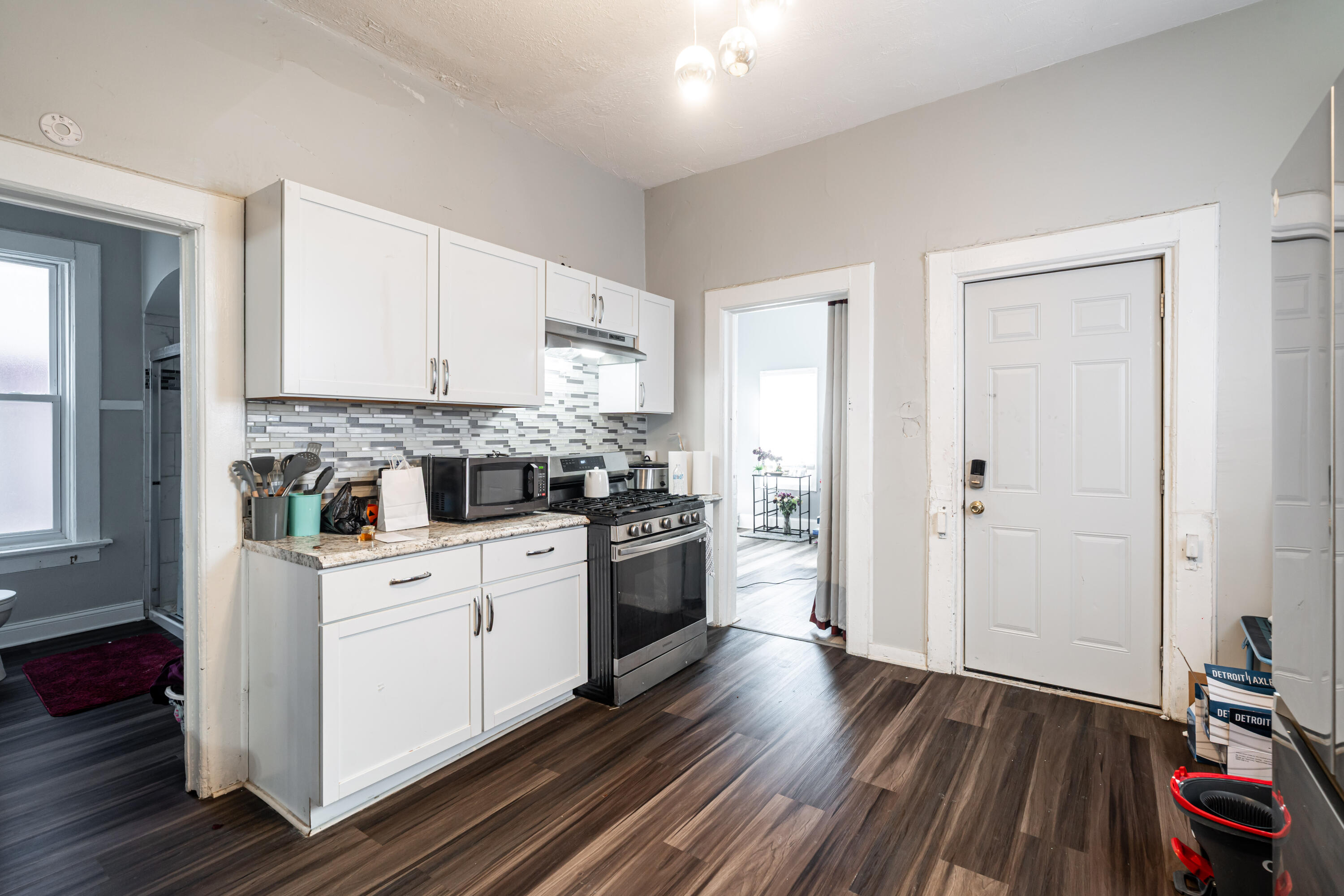 206 North 37th Street Milwaukee, WI 53208 - Photo 17 of 39 DSC02697