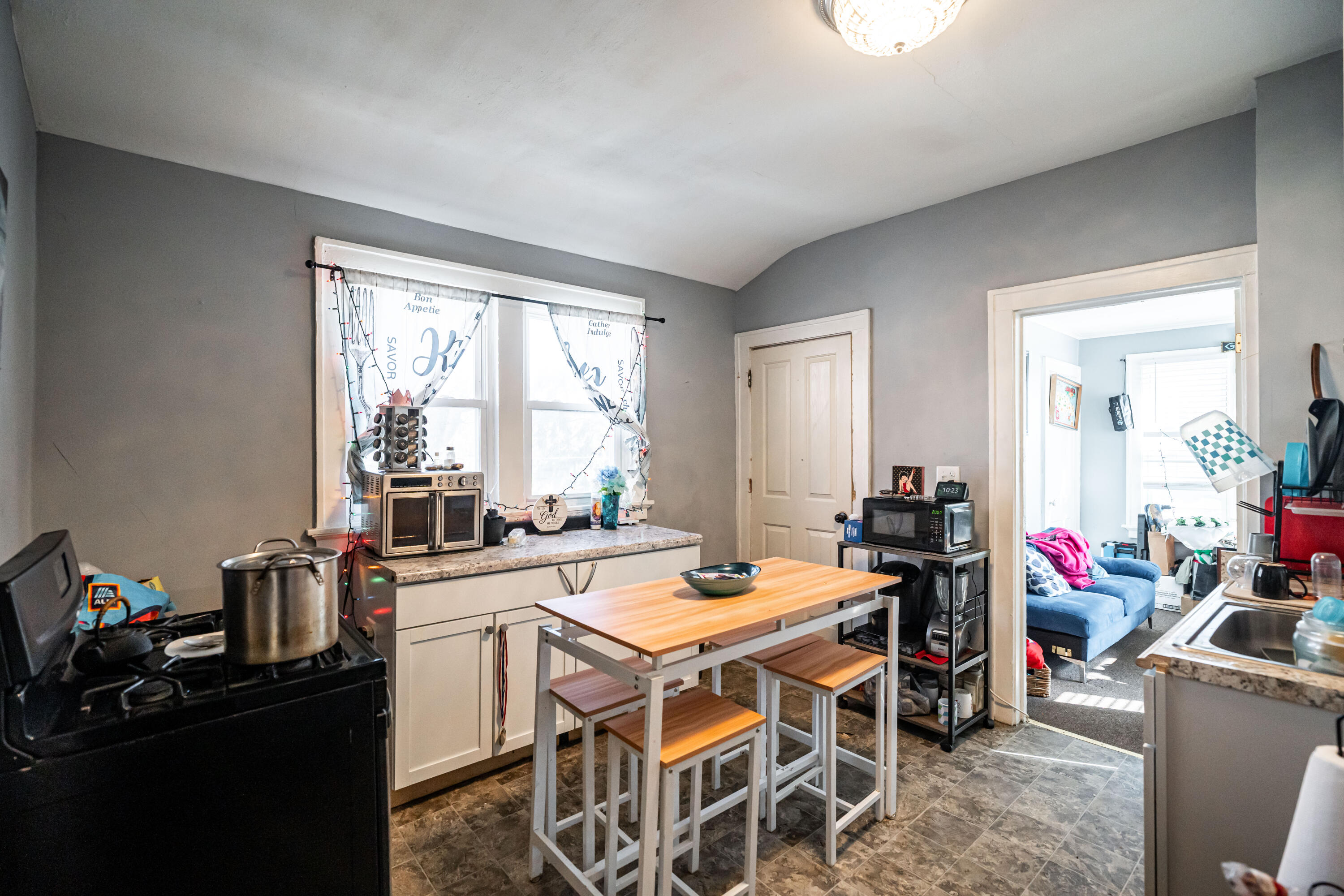 206 North 37th Street Milwaukee, WI 53208 - Photo 38 of 39 DSC02723