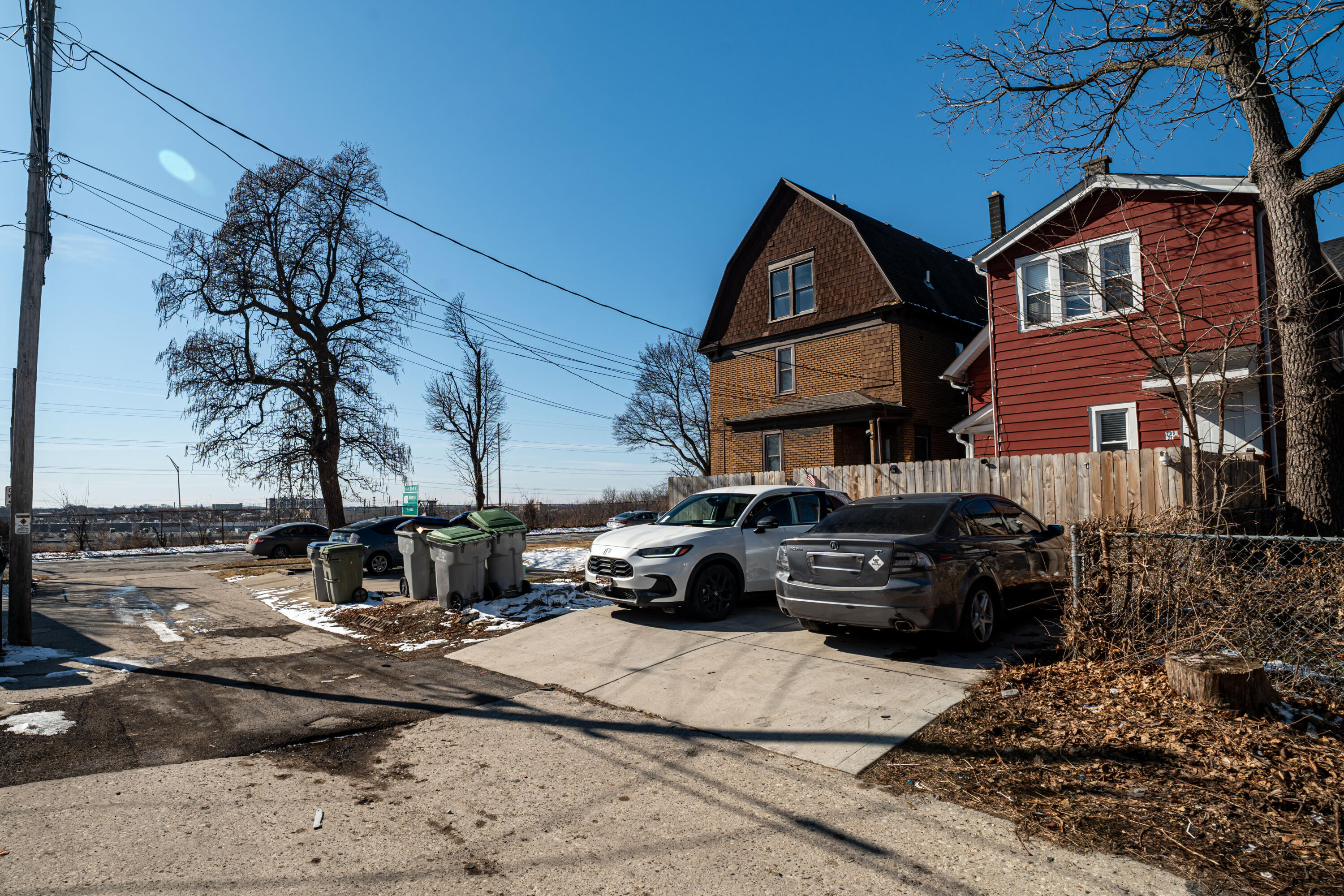 206 North 37th Street Milwaukee, WI 53208 - Photo 6 of 39 DSC02736