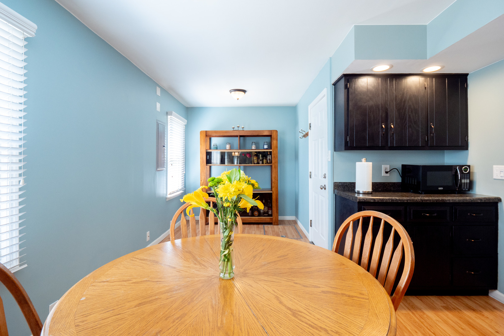 419 Camden Avenue Romeoville, IL 60446 - Photo 11 of 36