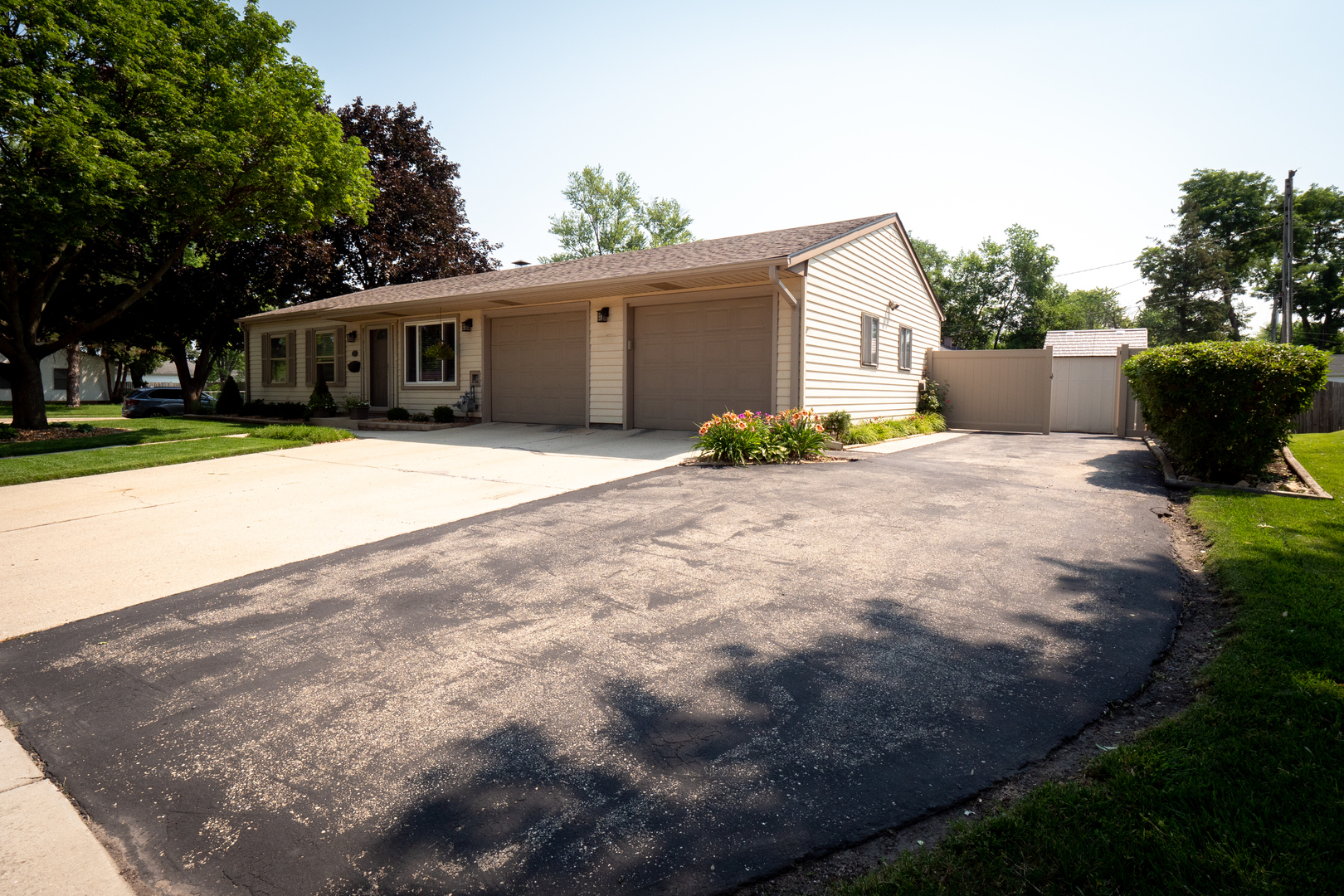 419 Camden Avenue Romeoville, IL 60446 - Photo 23 of 36