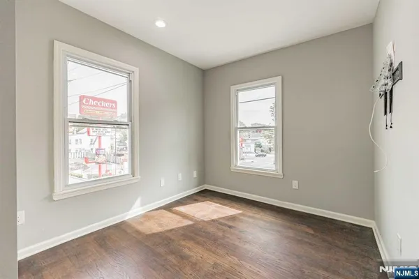 $1,800 | 541 Union Avenue, Unit 2, Paterson, NJ 07522