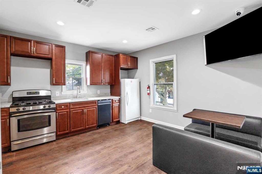 541 Union Avenue, Unit 2 Paterson, NJ 07522 - Photo 9 of 11