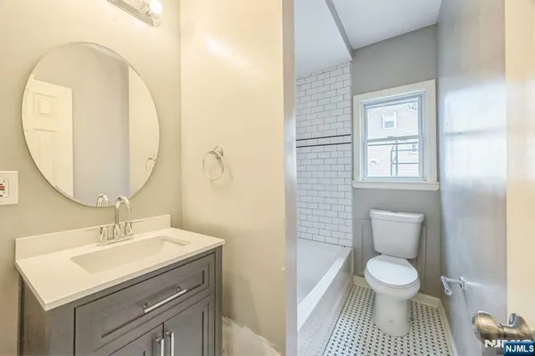 $1,800 | 541 Union Avenue, Unit 2, Paterson, NJ 07522
