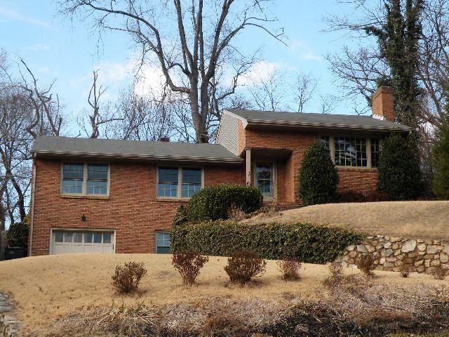 3263 White Oak Road Southwest Roanoke, VA 24014 - Photo 1 of 20 Front