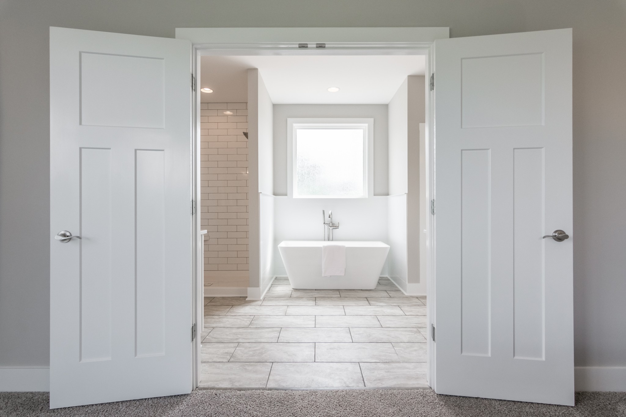 7866 Mill Road Cross Plains, TN 37049 - Photo 26 of 42 a bathroom with a bathtub and shower