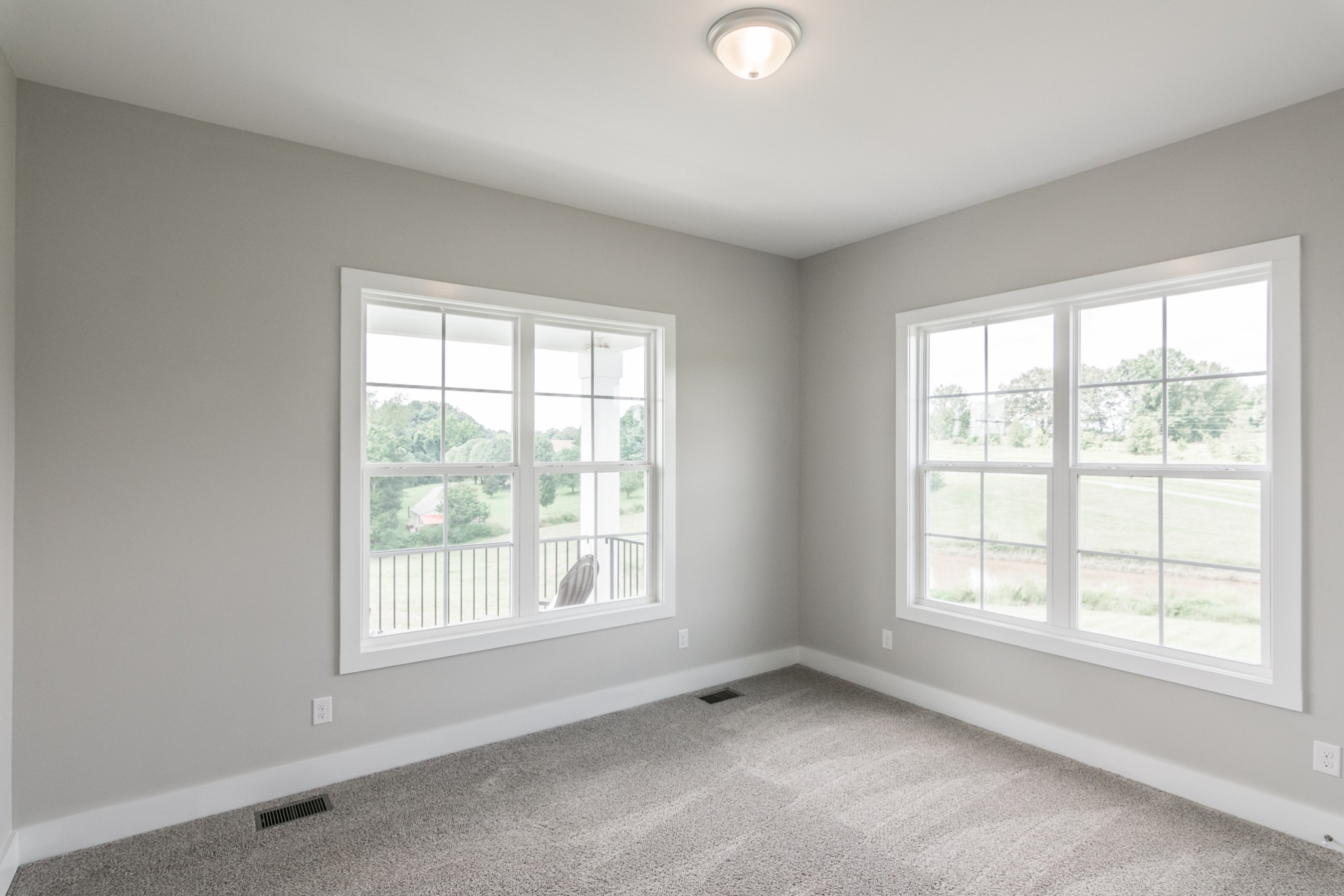 7866 Mill Road Cross Plains, TN 37049 - Photo 32 of 42 an empty room with a window