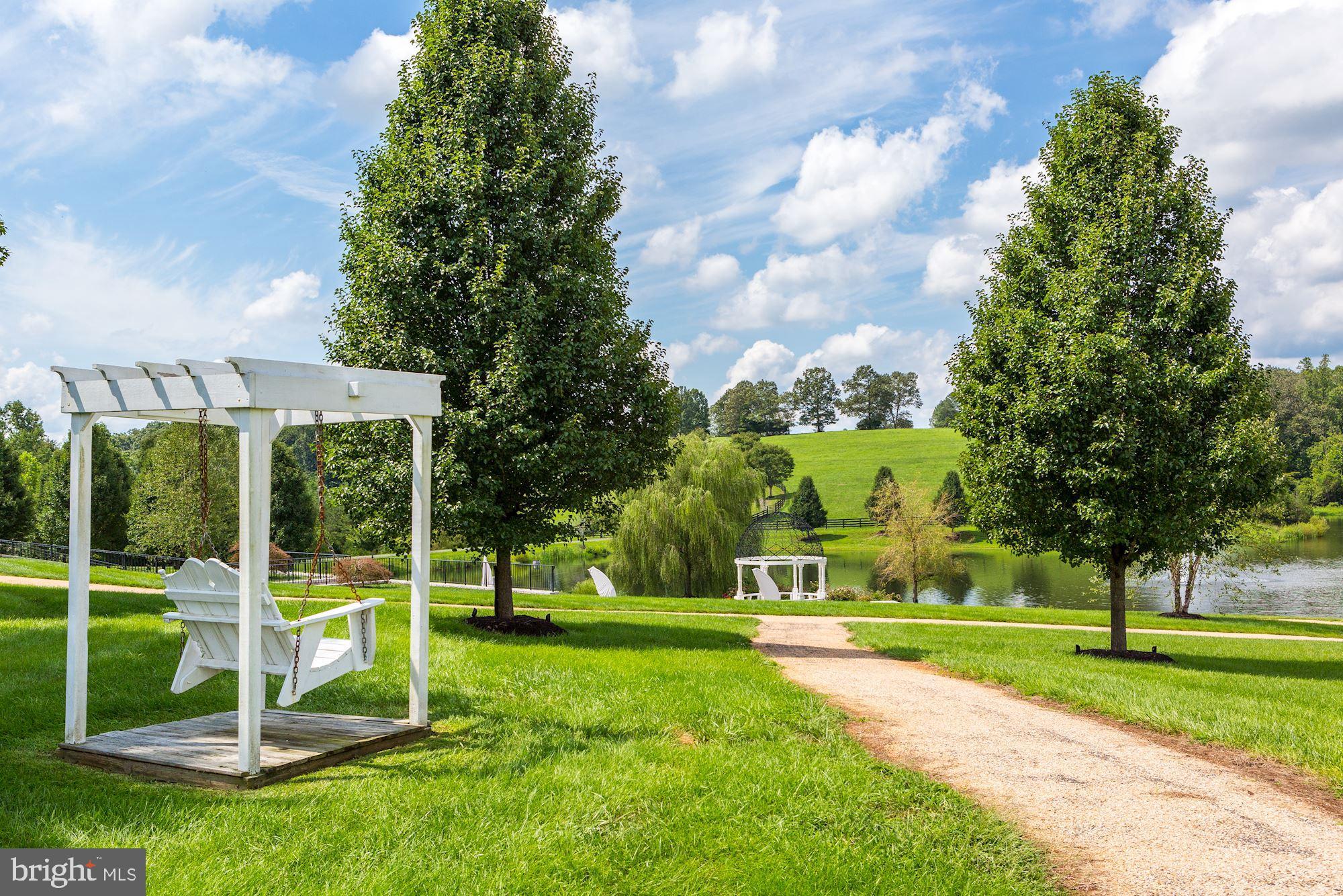 6887 Blenheim Road Scottsville, VA 24590 - Photo 18 of 49 Sit Back and Enjoy a Good Novel